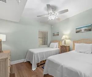 Photo 2 - Romar Place 1106