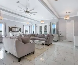 Photo 2 - Brand New Elegance and Vibrancy in NOLA