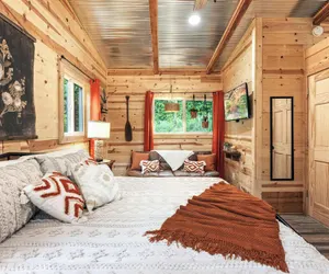 Photo 5 - Cozy Cove Cabin The Perfect Ozark Retreat!