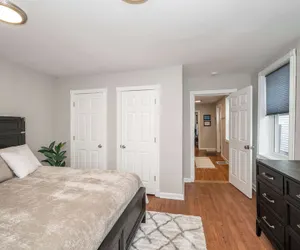 Photo 3 - The Covington Cottage Modern 2 BDR Charmer