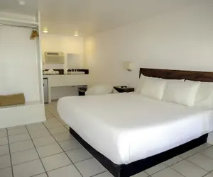Photo 3 - Banana Peel Lodge