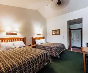 Photo 5 - Chico Hot Springs Resort & Day Spa