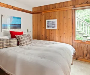 Photo 5 - Mad Meadows 5 Bedroom Chalet by RedAwning
