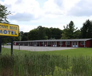 Photo 2 - Bonne Belle Motel