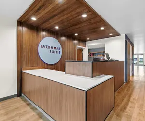 Photo 5 - Everhome Suites Temecula
