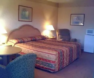 Photo 3 - Hotel O Relax Inn Lewisburg near I-64