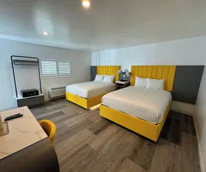 Photo 5 - Hotel Rudra - Hollywood