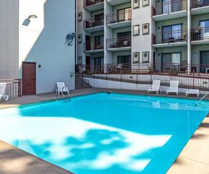 Photo 2 - Fantastic Condo Pool Fireplace