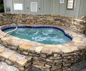 Photo 4 - 5 Star 3 bd 3ba Serenity Views w Pool Fireplace