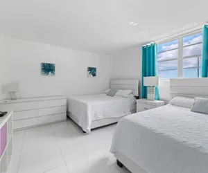 Photo 2 - Ocean Wind Luxury Beachfront Condo With Pool & Gym