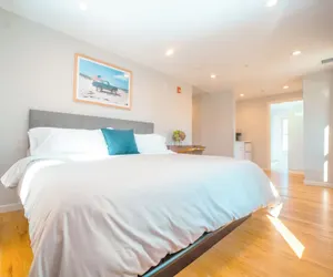 Photo 3 - Hampton Bays Hotel on Main