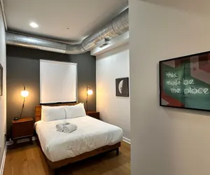Photo 5 - Sosuite 1BR Apt w W D Shared Roofdeck