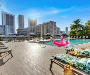 Photo 5 - Amazing Studio Spectacular Amenities Near Beach
