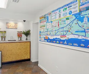 Photo 4 - Sandpiper Beacon Beach Resort