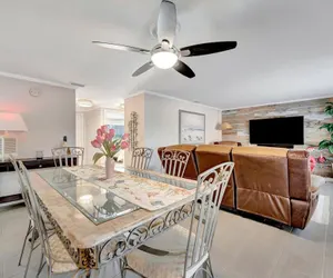 Photo 4 - The Tarpon Treasure - Family Home 5 Mins to Beach