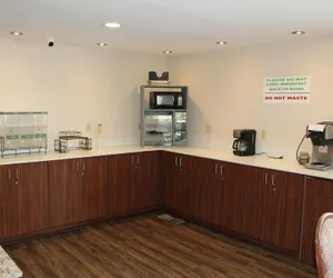 Photo 4 - Executive Inn & Suites