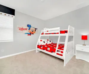 Photo 5 - Private vacation home with free parking!