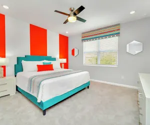 Photo 2 - Private vacation home with free parking!