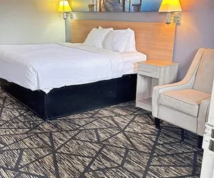 Photo 3 - Dreamland Inn and Suites