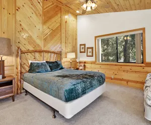Photo 5 - Eagle Point Lake House #2471