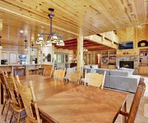 Photo 3 - Eagle Point Lake House #2471