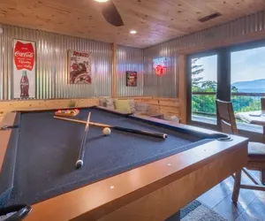 Photo 5 - Luxury 3 2 5 Cabin Lake Views Theatre Gameroom