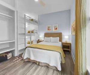 Photo 4 - Tibidabo Beach House 3 Bedroom Home by RedAwning