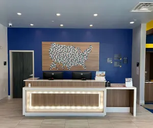 Photo 3 - Microtel Inn & Suites By Wyndham Amarillo West