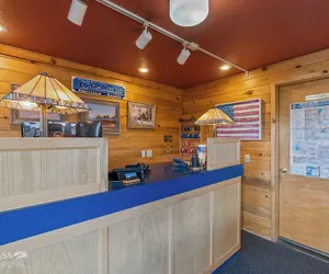 Photo 4 - Willamette Pass Inn