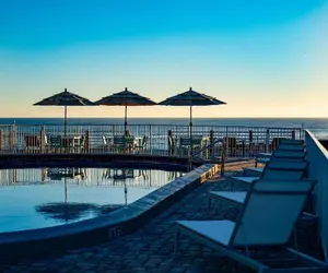 Photo 2 - Melbourne Beach Resort & Surf Club