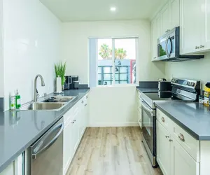 Photo 5 - Newly Remodeled 2b2b APT Near Pasadena Old Town
