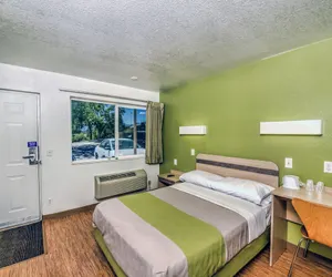 Photo 4 - Motel 6 – Colorado Springs, CO – South/Metro Area