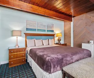 Photo 5 - Oceanfront Inn II