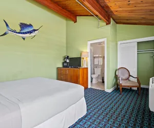 Photo 2 - Oceanfront Inn II