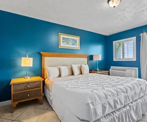 Photo 2 - Oceanfront Inn