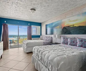 Photo 2 - Oceanfront Inn