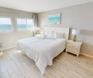 Photo 5 - Beach House 503d 2 Bedroom Condo by RedAwning