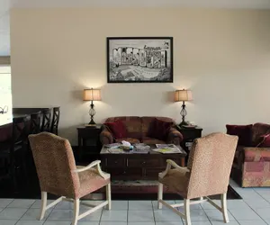 Photo 2 - Boarders Inn & Suites