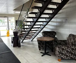 Photo 5 - Grand Inn