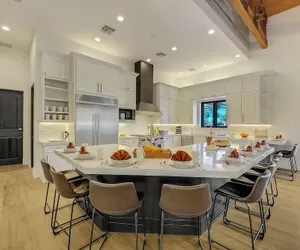 Photo 4 - The Stallion Estate Sleeps 24, Theater, Game Room, Pickle Ball