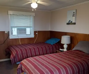 Photo 3 - Jeannies Dream Motel