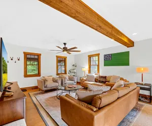 Photo 2 - The Getaway 4 Bedroom Home