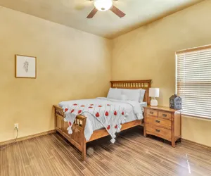 Photo 5 - Relax & Rejuvenate: Pool, Sauna & Gym 3 Bedroom Home by RedAwning