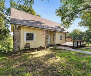Photo 2 - Branson's Crystal Cabin