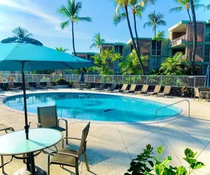 Photo 3 - Enjoy the Sunset Ocean Front 1BR Apt-pool On-site
