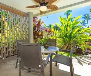 Photo 5 - Enjoy the Sunset Ocean Front 1BR Apt-pool On-site