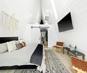 Photo 5 - ARES Treehouse Fredericksburg