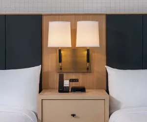 Photo 4 - Denizen Hotel