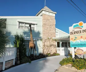 Photo 2 - The Islander Inn