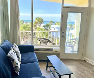 Photo 3 - Waters Edge - Ocean View at Symphony Beach Club